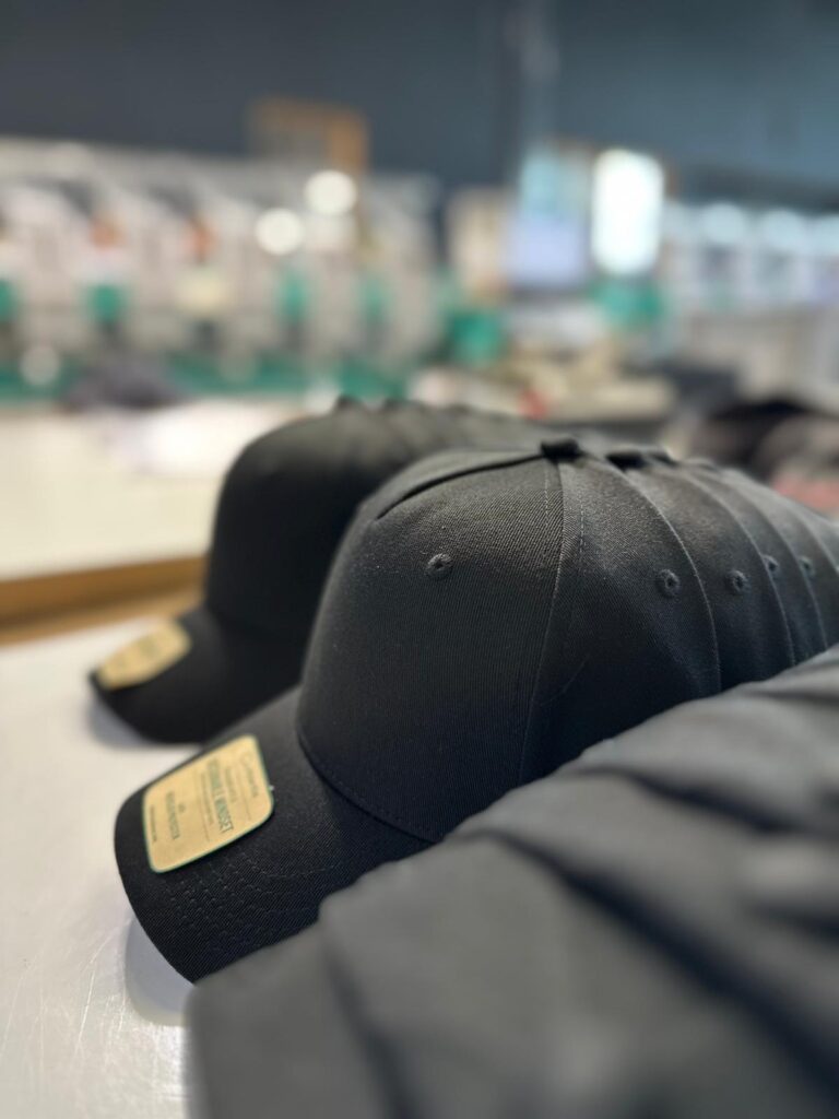 Caps